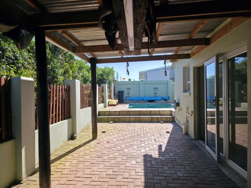 4 Bedroom Property for Sale in Aston Bay Eastern Cape